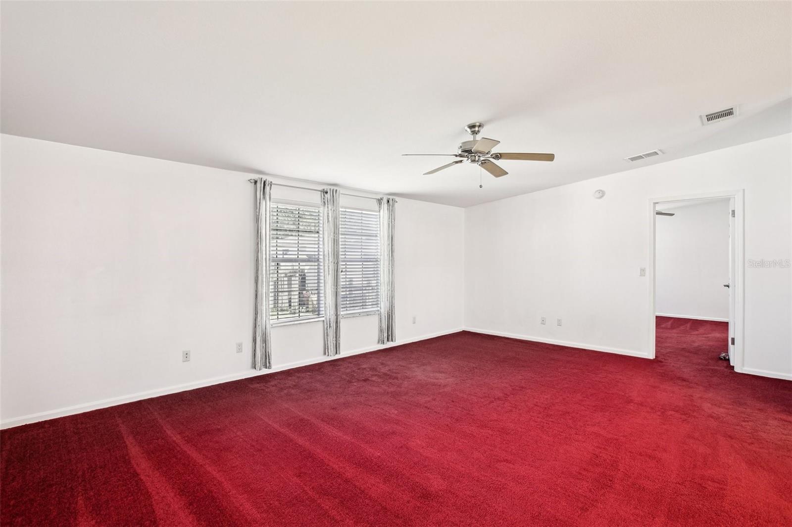 Listing photo id 19 for 12373 Tree Street