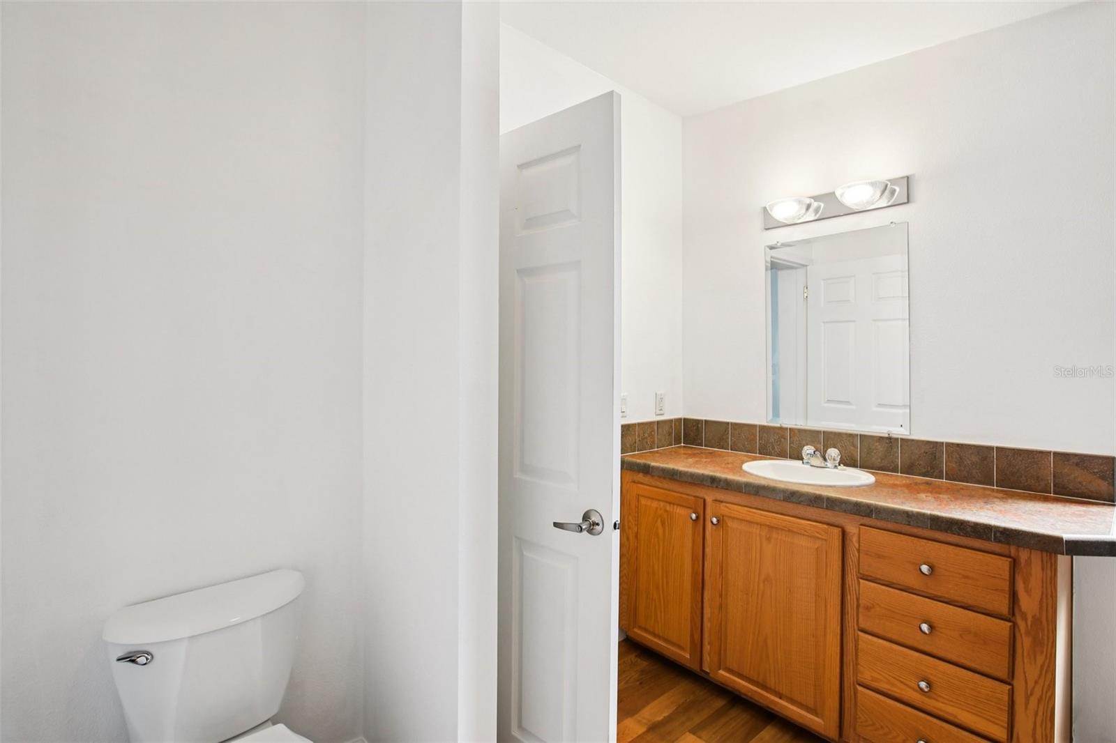 Listing photo id 23 for 12373 Tree Street