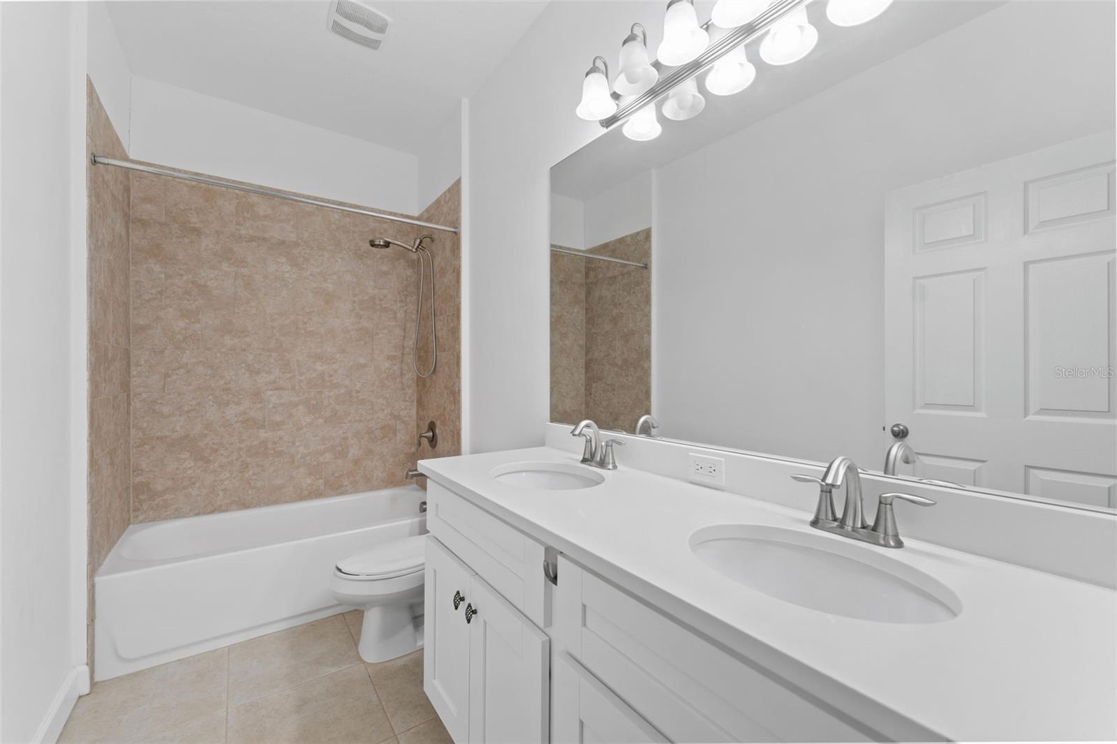 Image 18 of 28 For 1264 Riserva Lane
