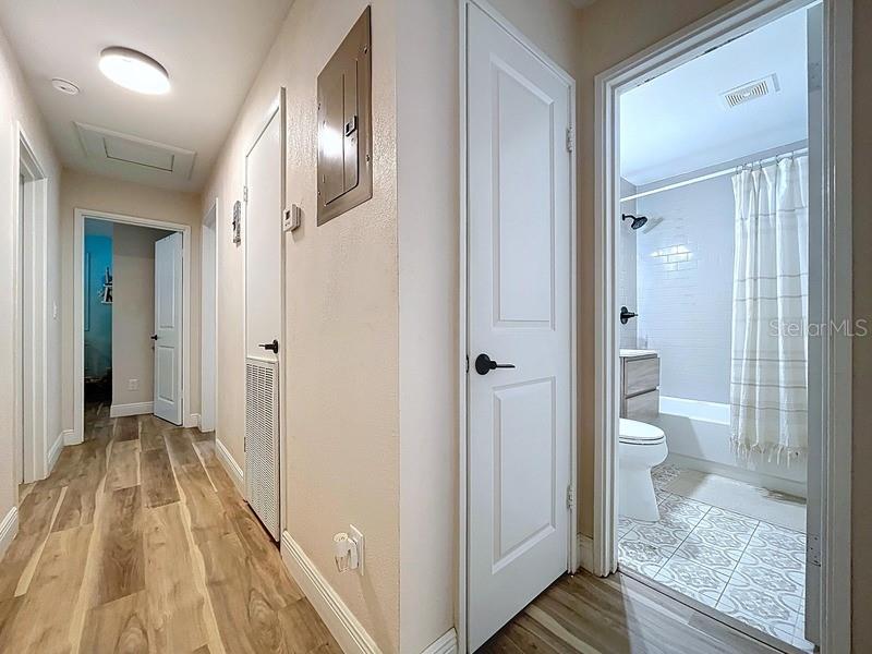 Image 22 of 37 For 3501 Paxton Avenue