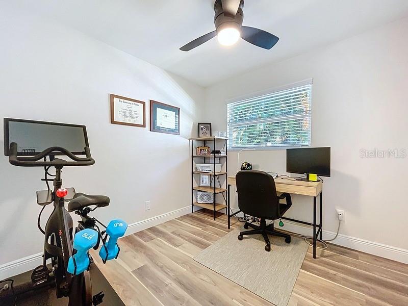 Image 26 of 37 For 3501 Paxton Avenue