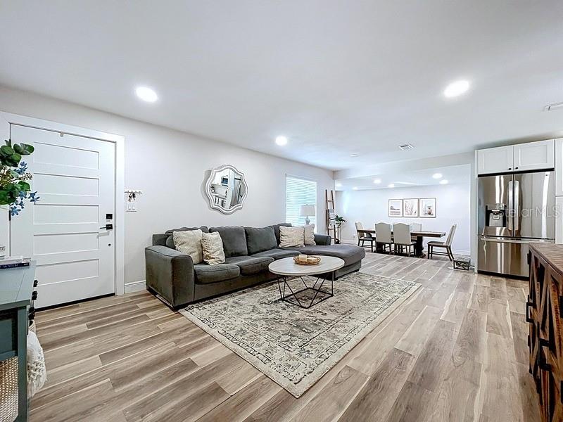 Image 7 of 37 For 3501 Paxton Avenue