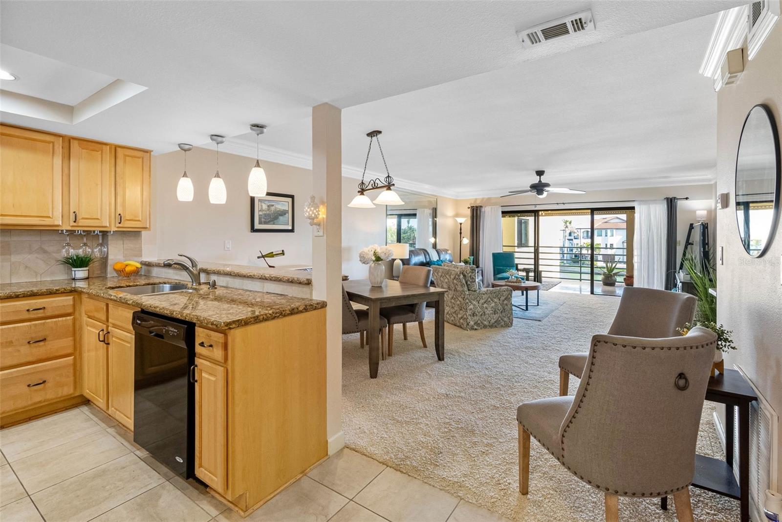 Image 11 of 73 For 363 Pinellas Bayway S 41