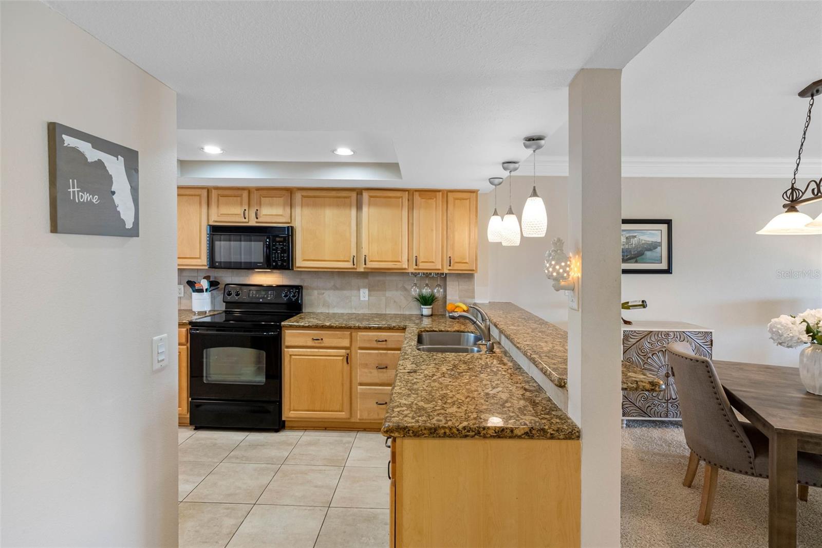 Image 12 of 73 For 363 Pinellas Bayway S 41