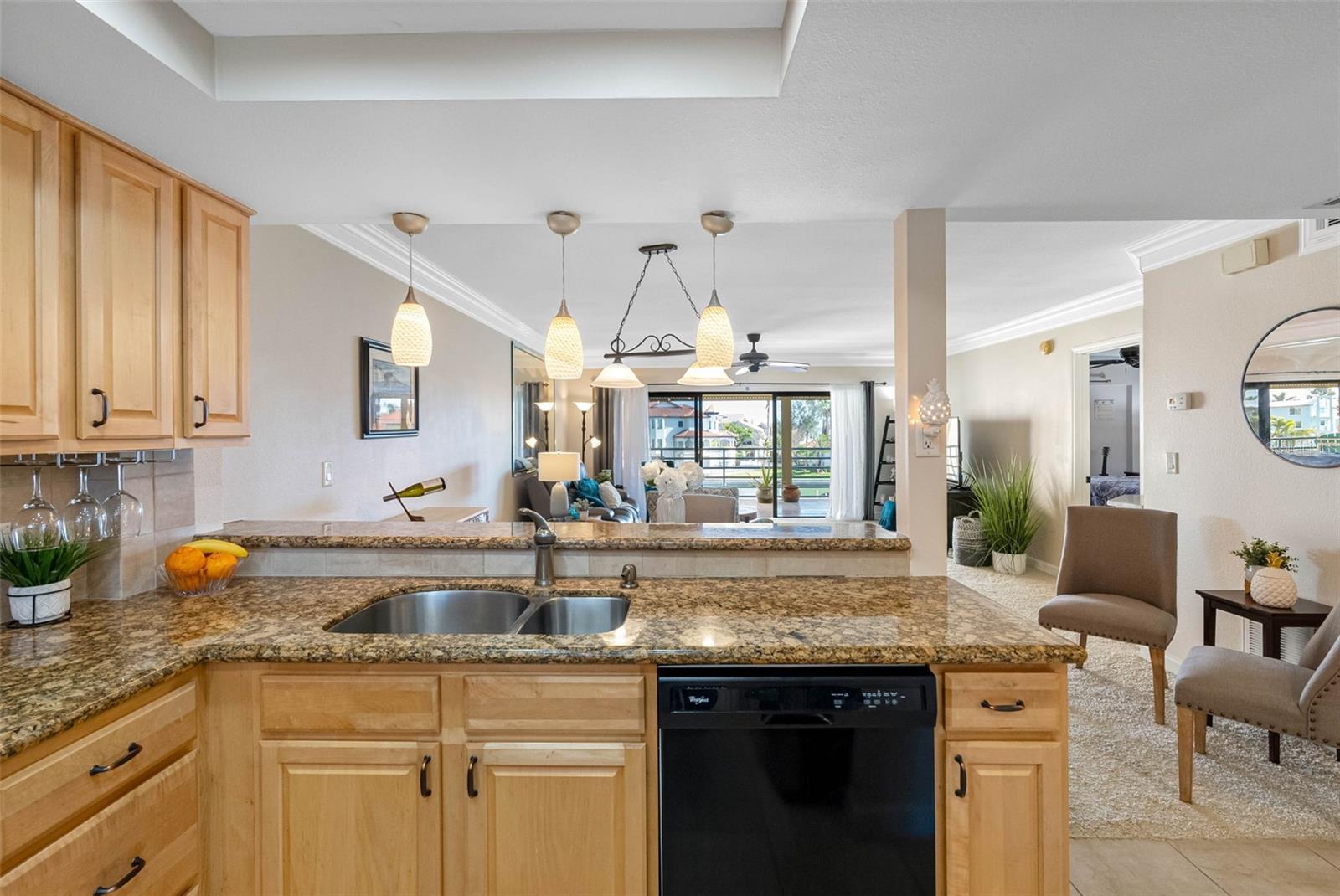 Image 18 of 73 For 363 Pinellas Bayway S 41