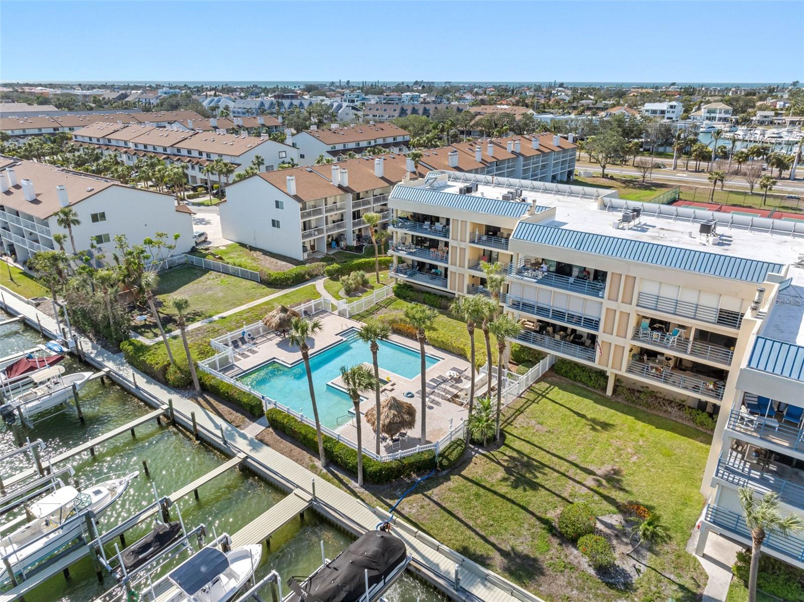 Image 63 of 73 For 363 Pinellas Bayway S 41