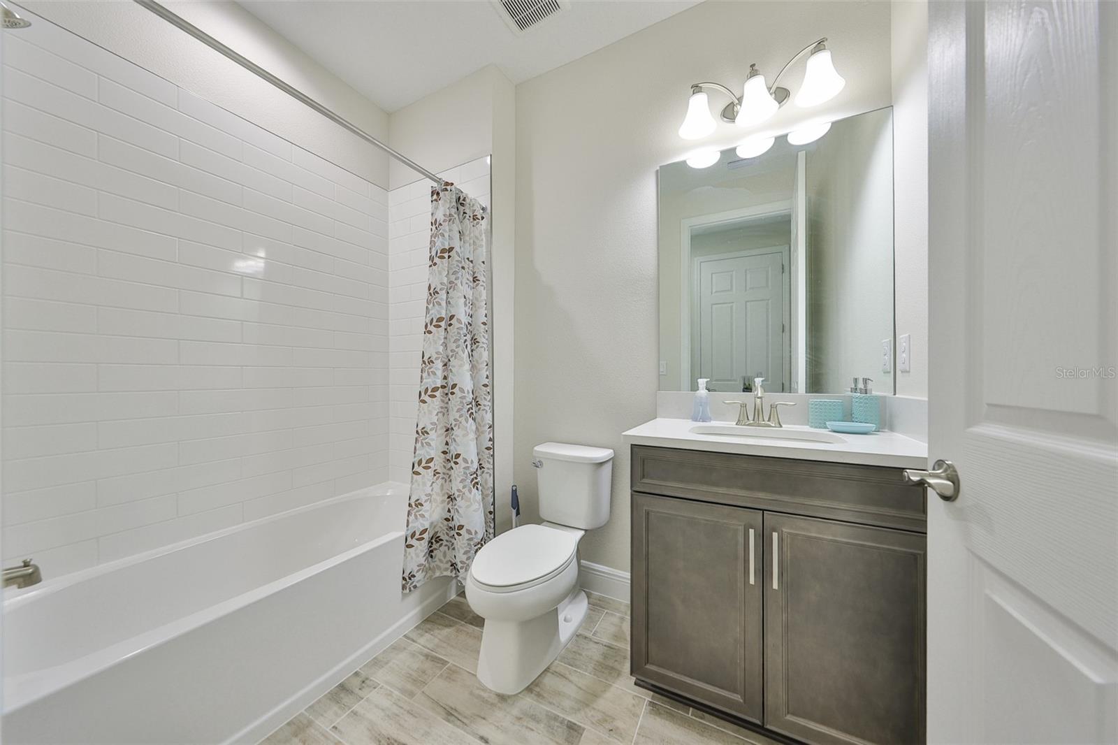 Image 30 of 51 For 13211 Twin Bridges Drive