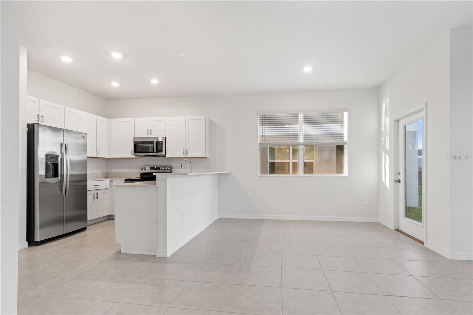 Image 6 of 31 For 9421 Cannon Beach Drive