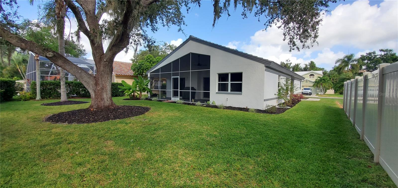 Image 4 of 28 For 5508 83rd Terrace E