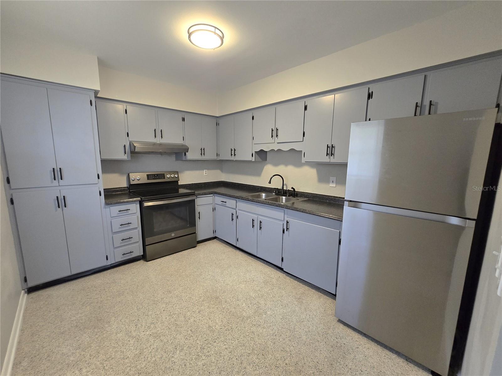 Image 4 of 8 For 215 Clemons Road