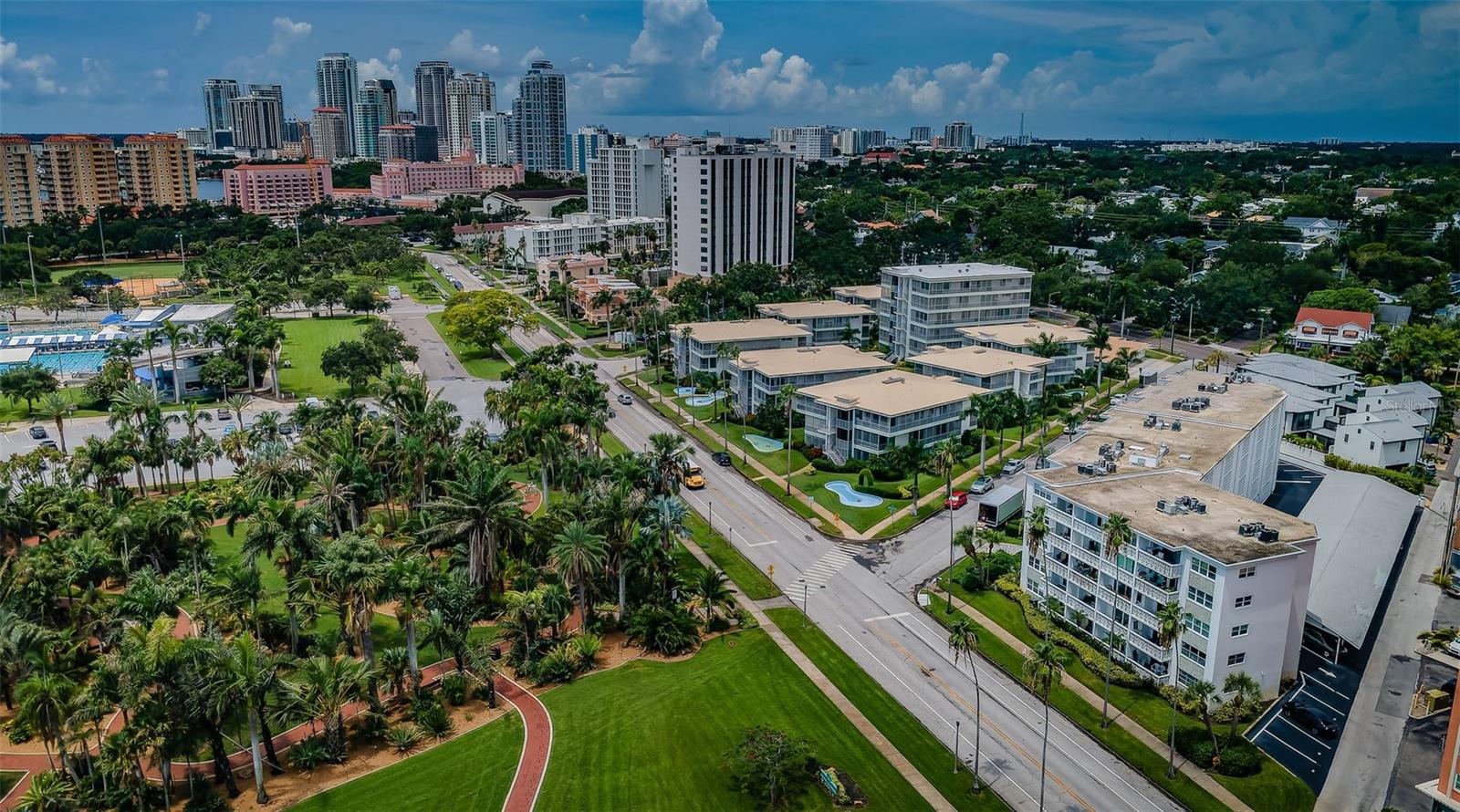 Image 24 of 62 For 1100 Shore Drive Ne 407