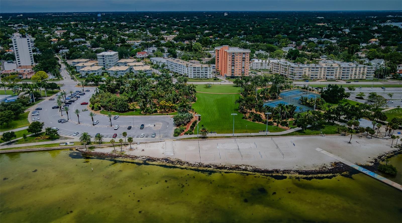 Image 25 of 62 For 1100 Shore Drive Ne 407