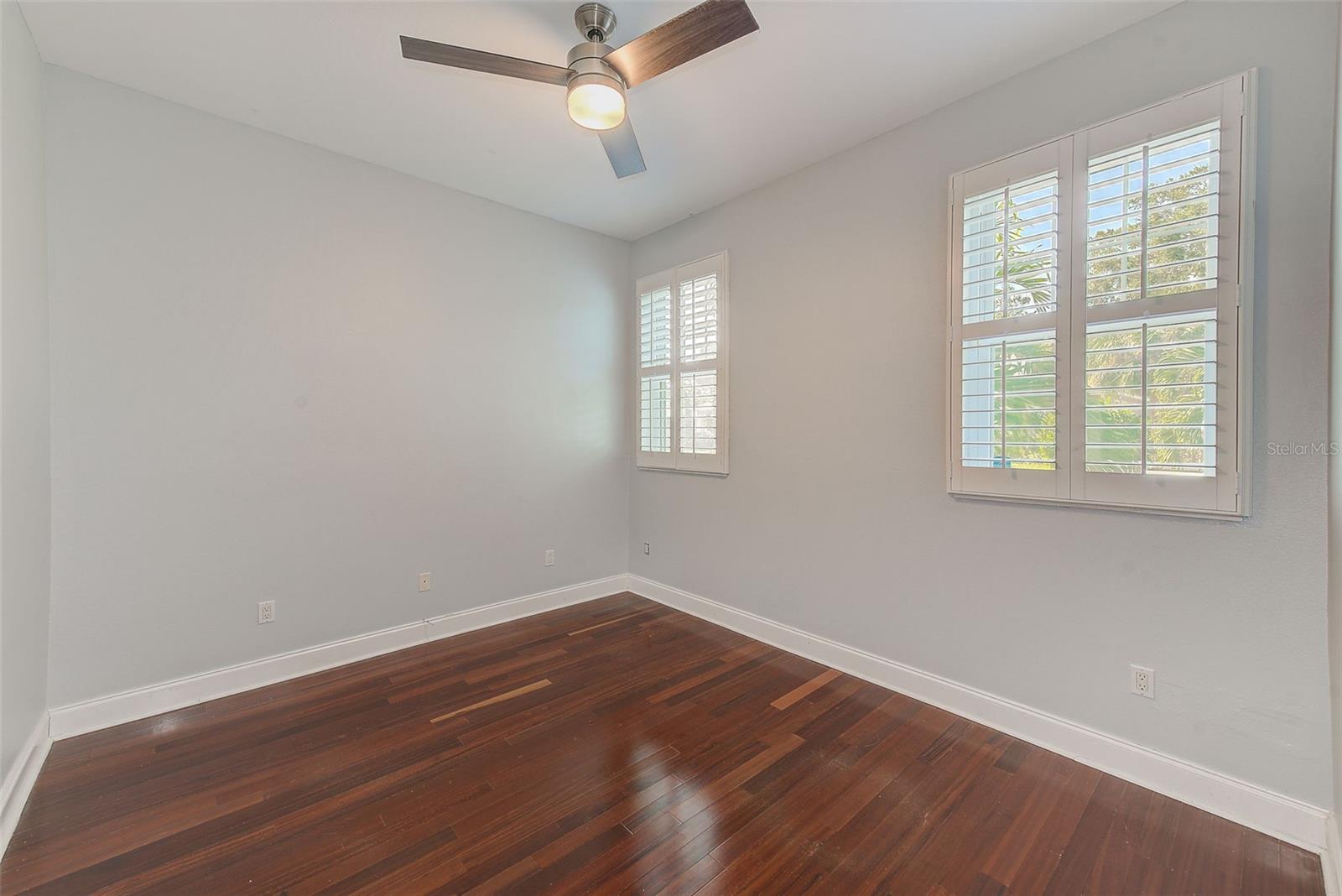 Image 21 of 38 For 1110 Highland Street S