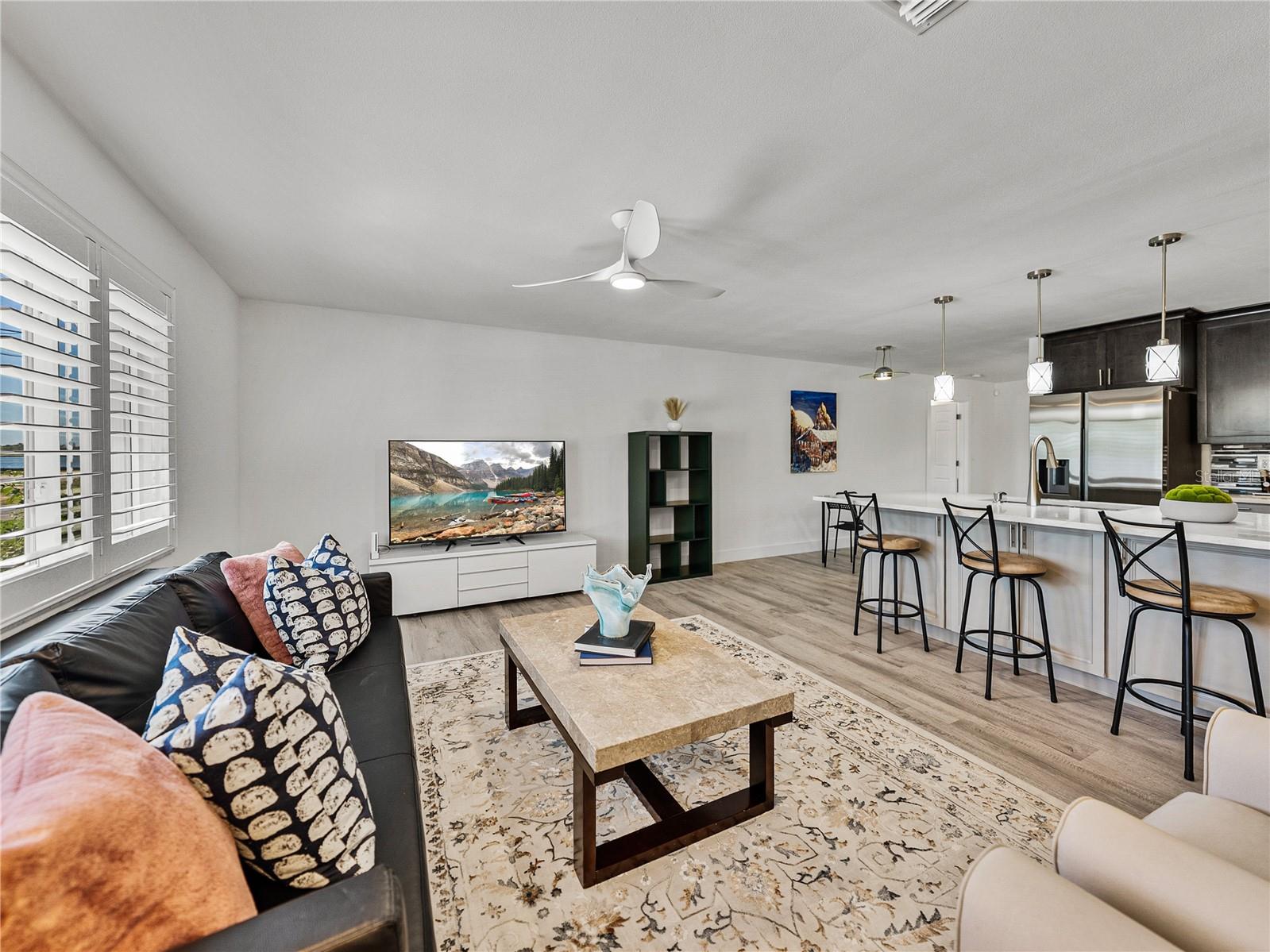 Image 12 of 82 For 7125 Shore Drive S