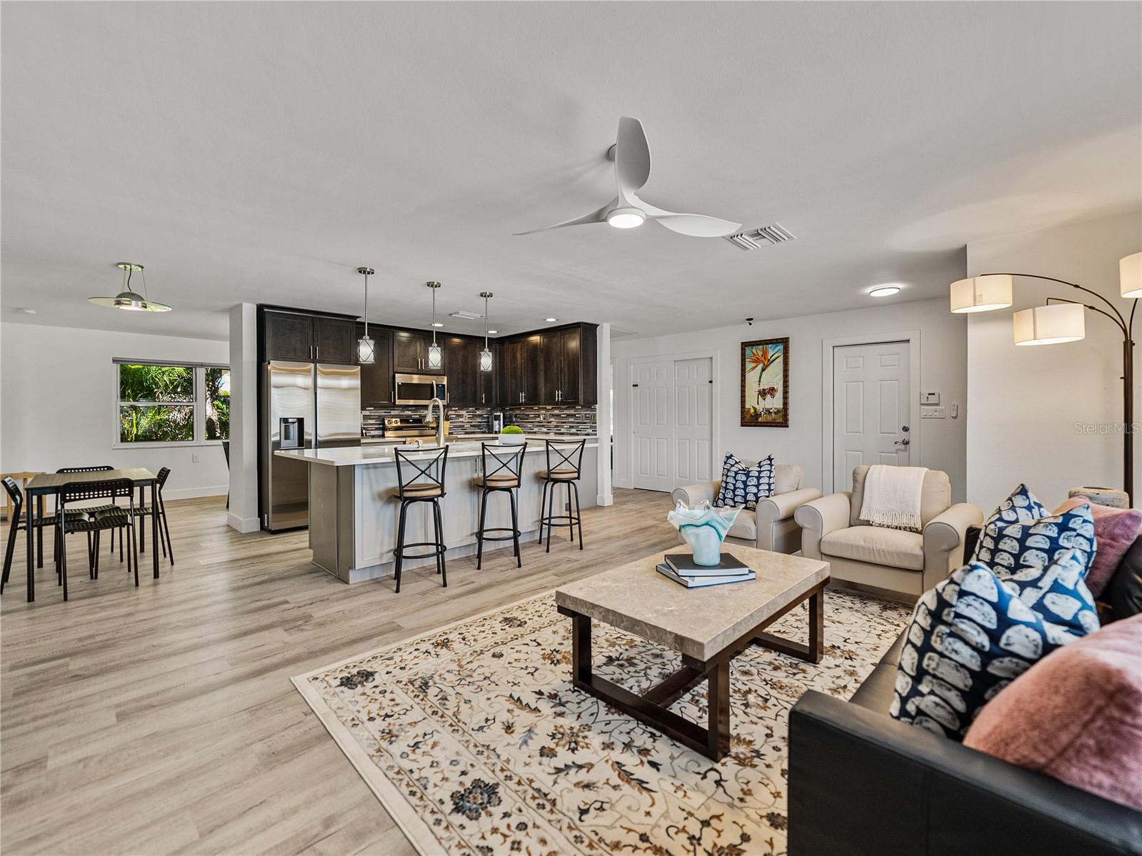 Image 13 of 82 For 7125 Shore Drive S