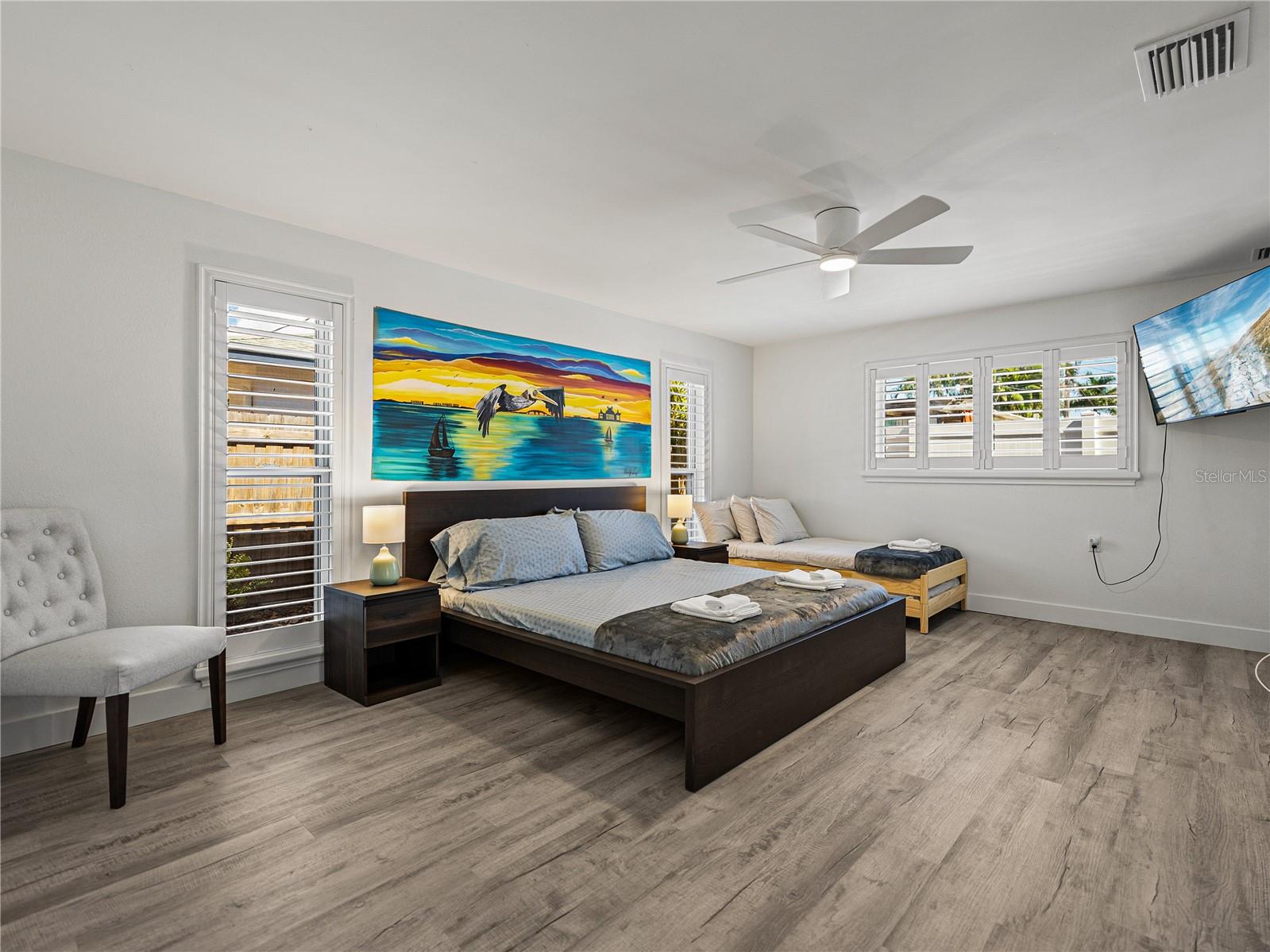 Image 27 of 82 For 7125 Shore Drive S