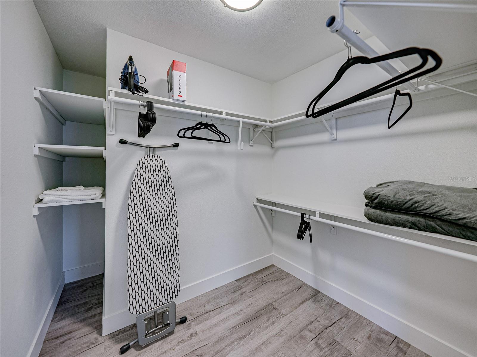 Image 32 of 82 For 7125 Shore Drive S