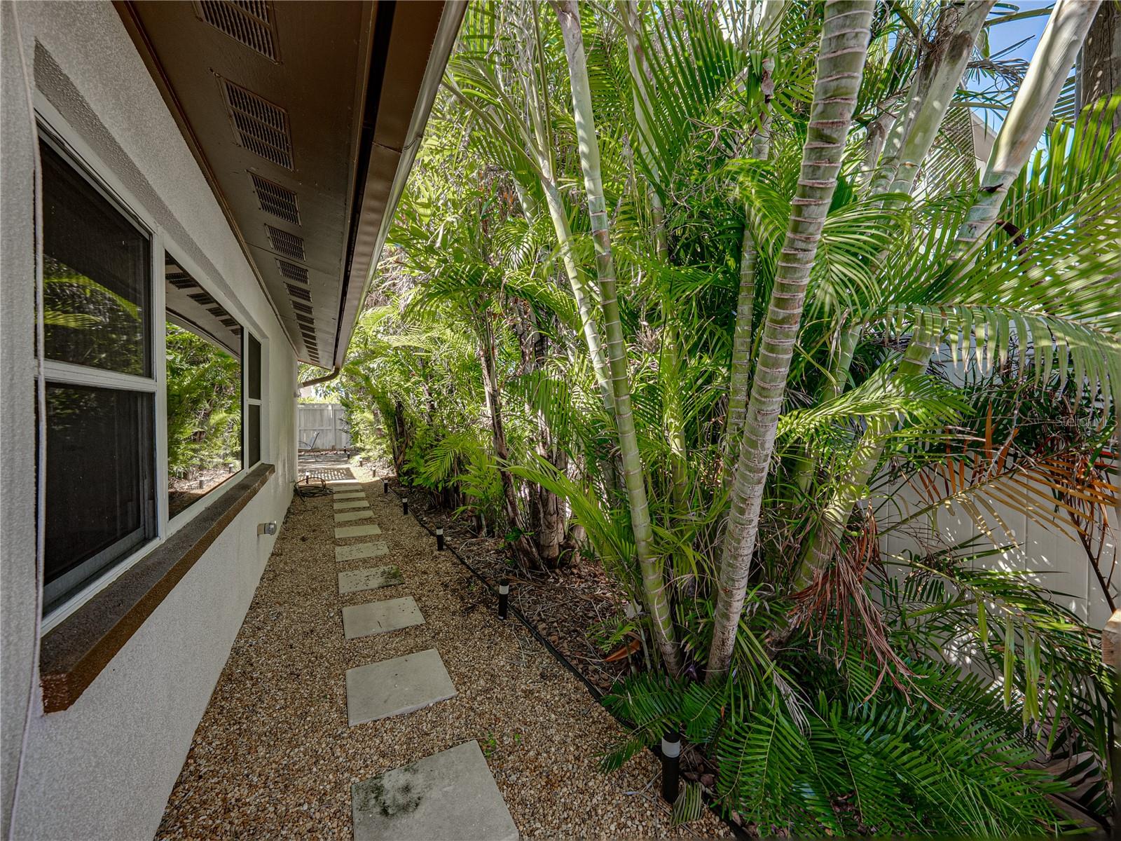 Image 47 of 82 For 7125 Shore Drive S