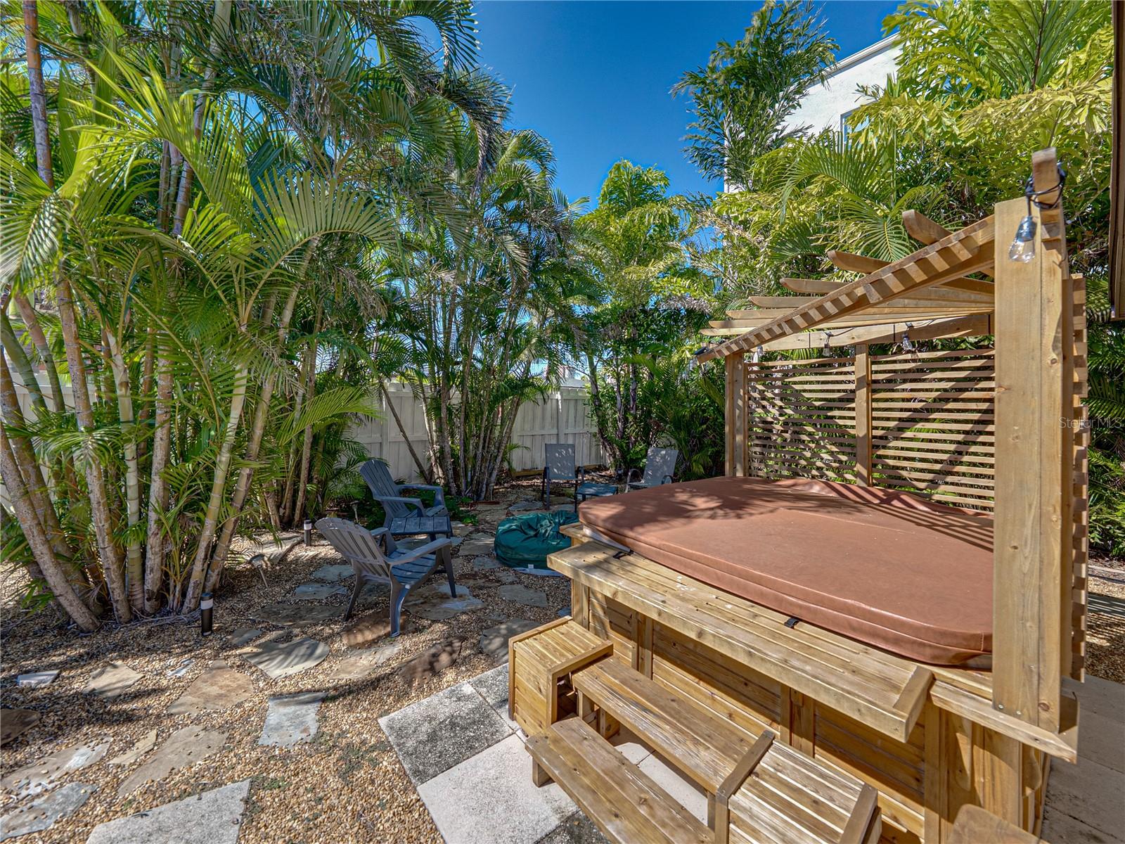 Image 53 of 82 For 7125 Shore Drive S