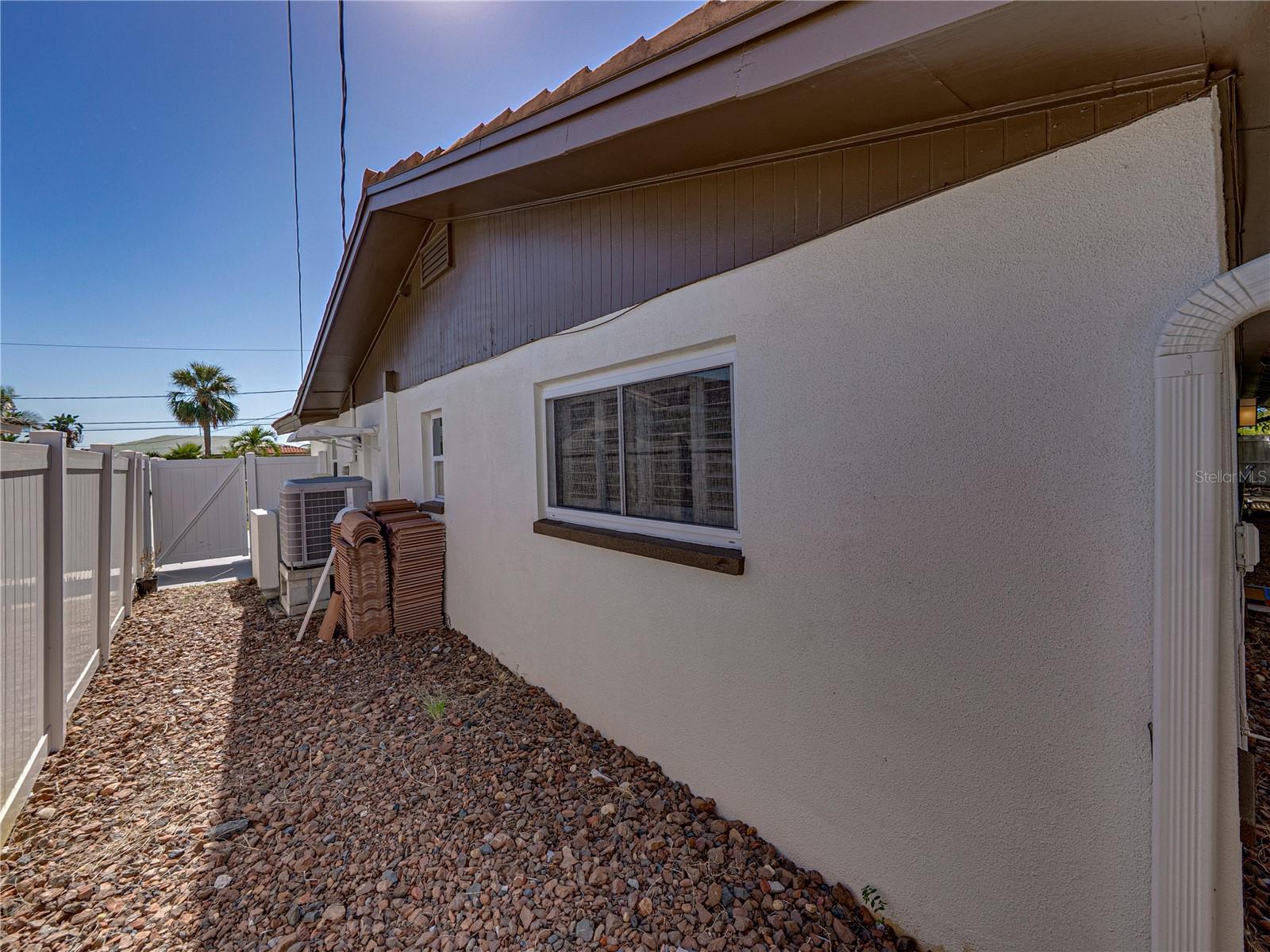 Image 58 of 82 For 7125 Shore Drive S