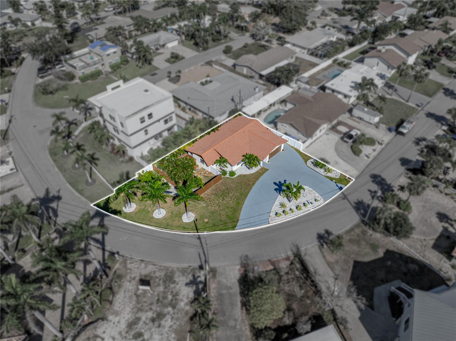 Image 59 of 82 For 7125 Shore Drive S