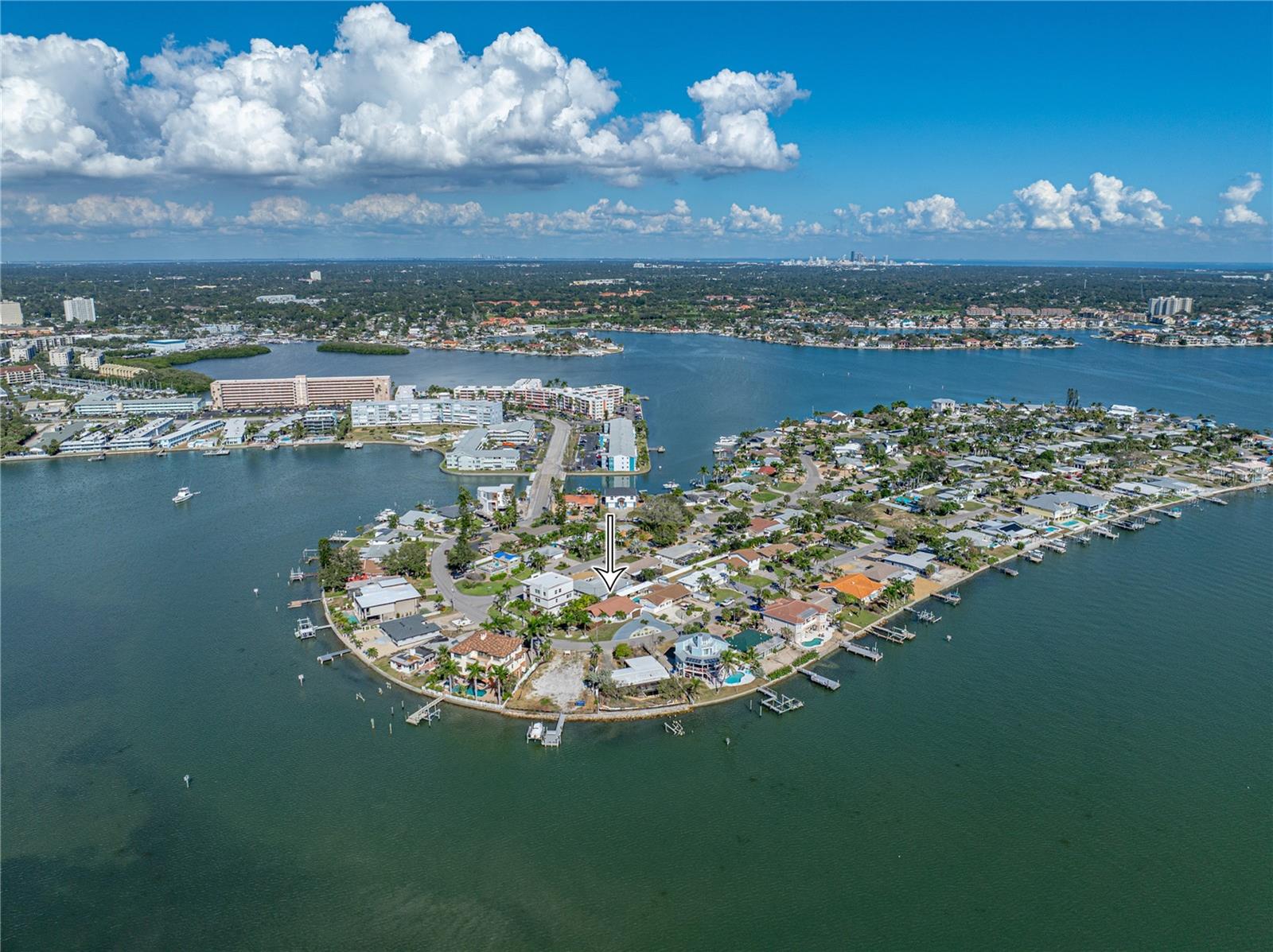 Image 72 of 82 For 7125 Shore Drive S