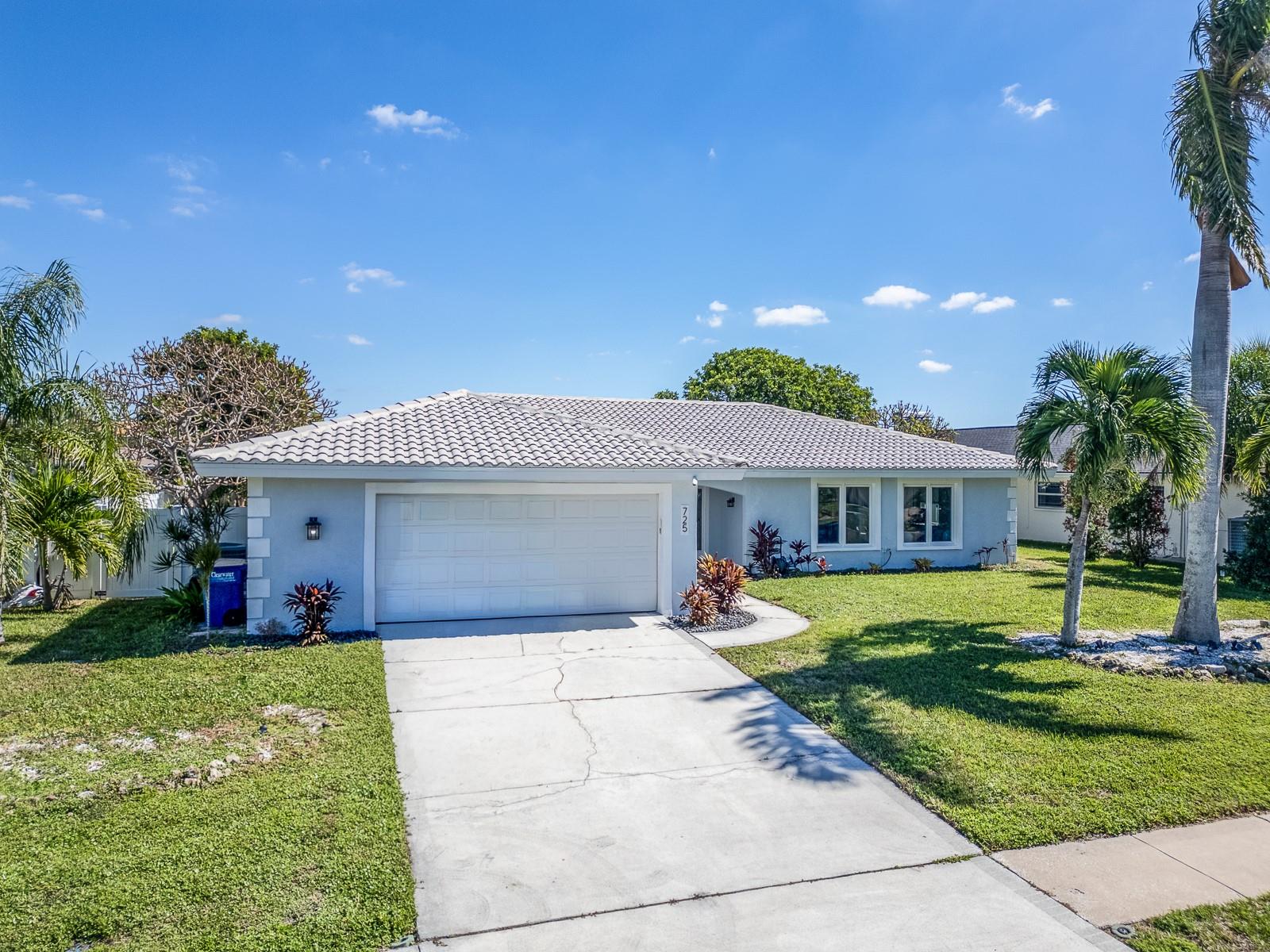 Details for 725 Snug Island, CLEARWATER BEACH, FL 33767