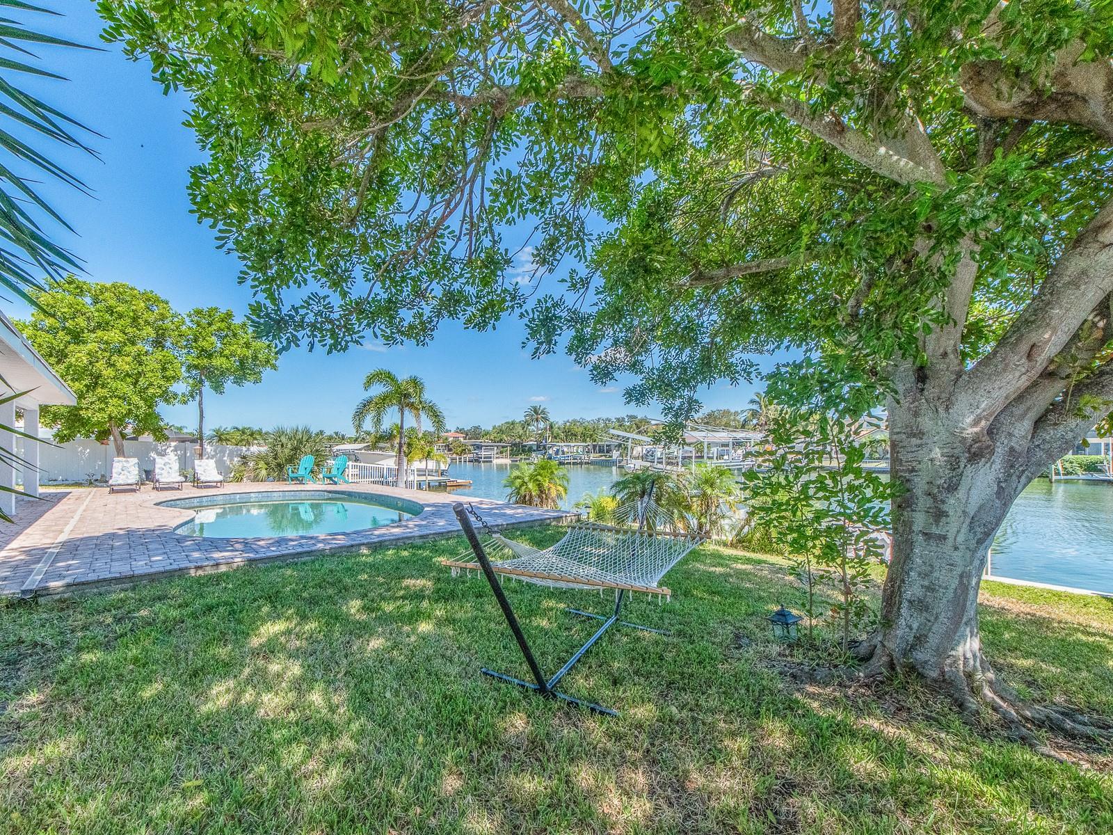Listing photo id 14 for 725 Snug Island