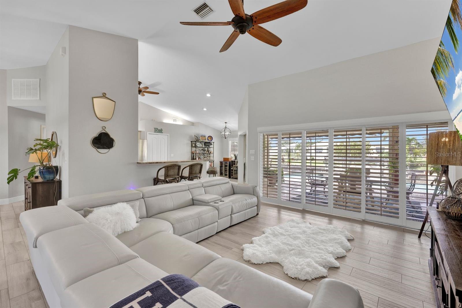 Image 9 of 46 For 4328 18th Avenue