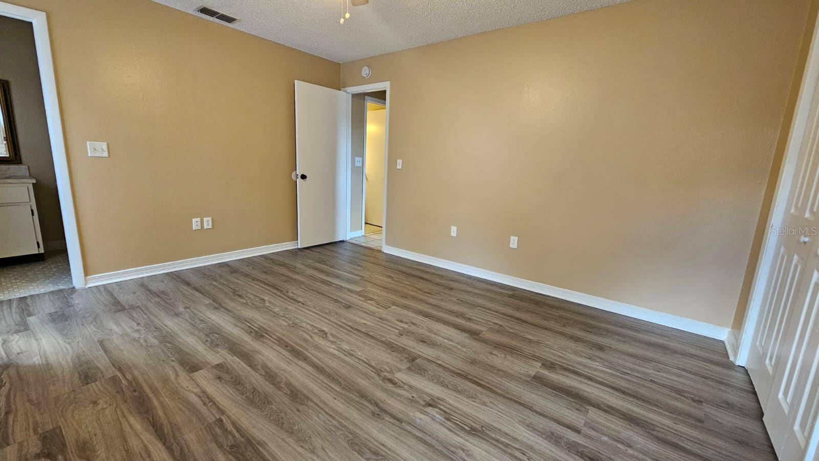 Image 16 of 36 For 11100 Monarch Street