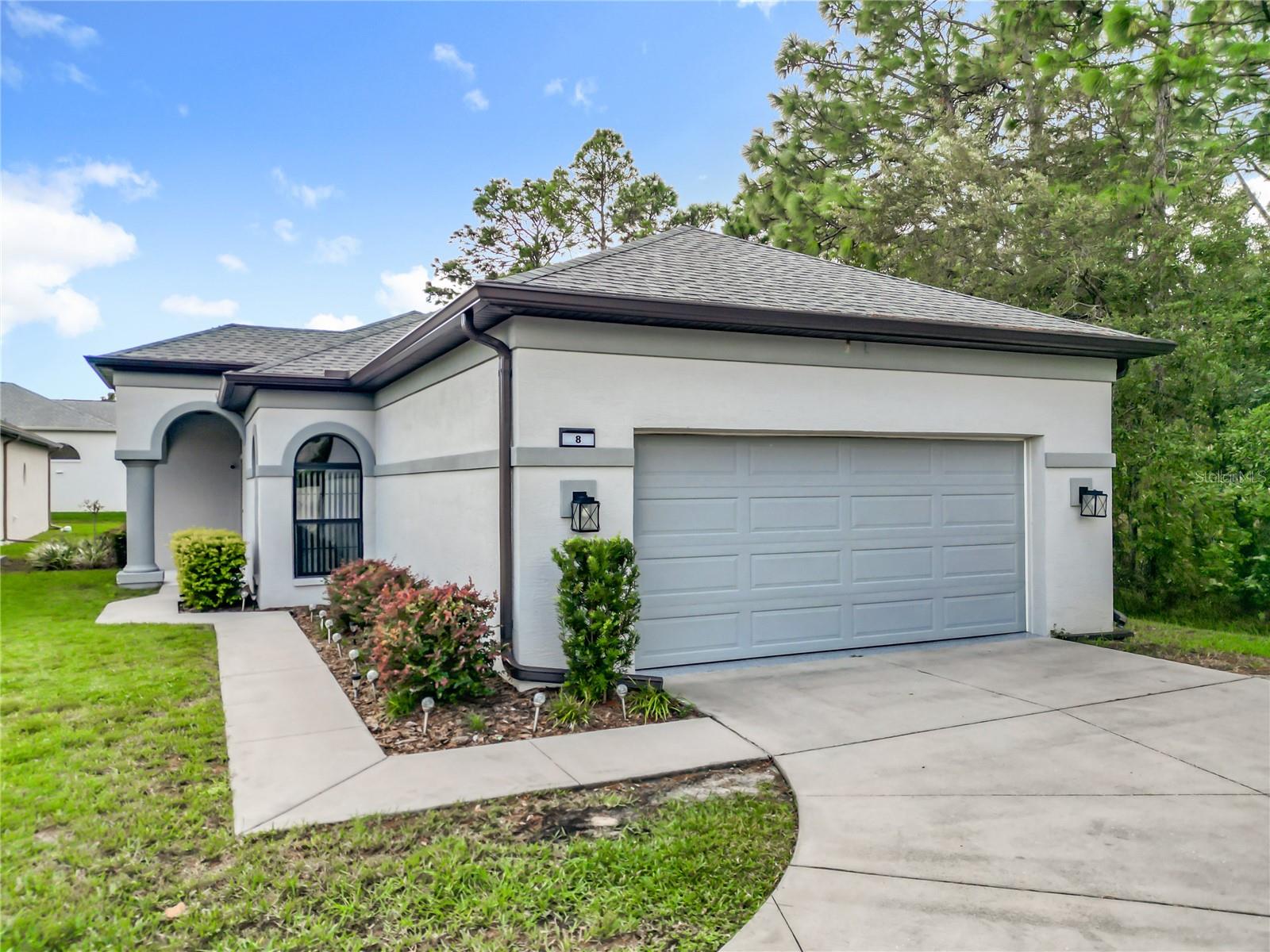 Image 2 of 45 For 8 Deer Court 15