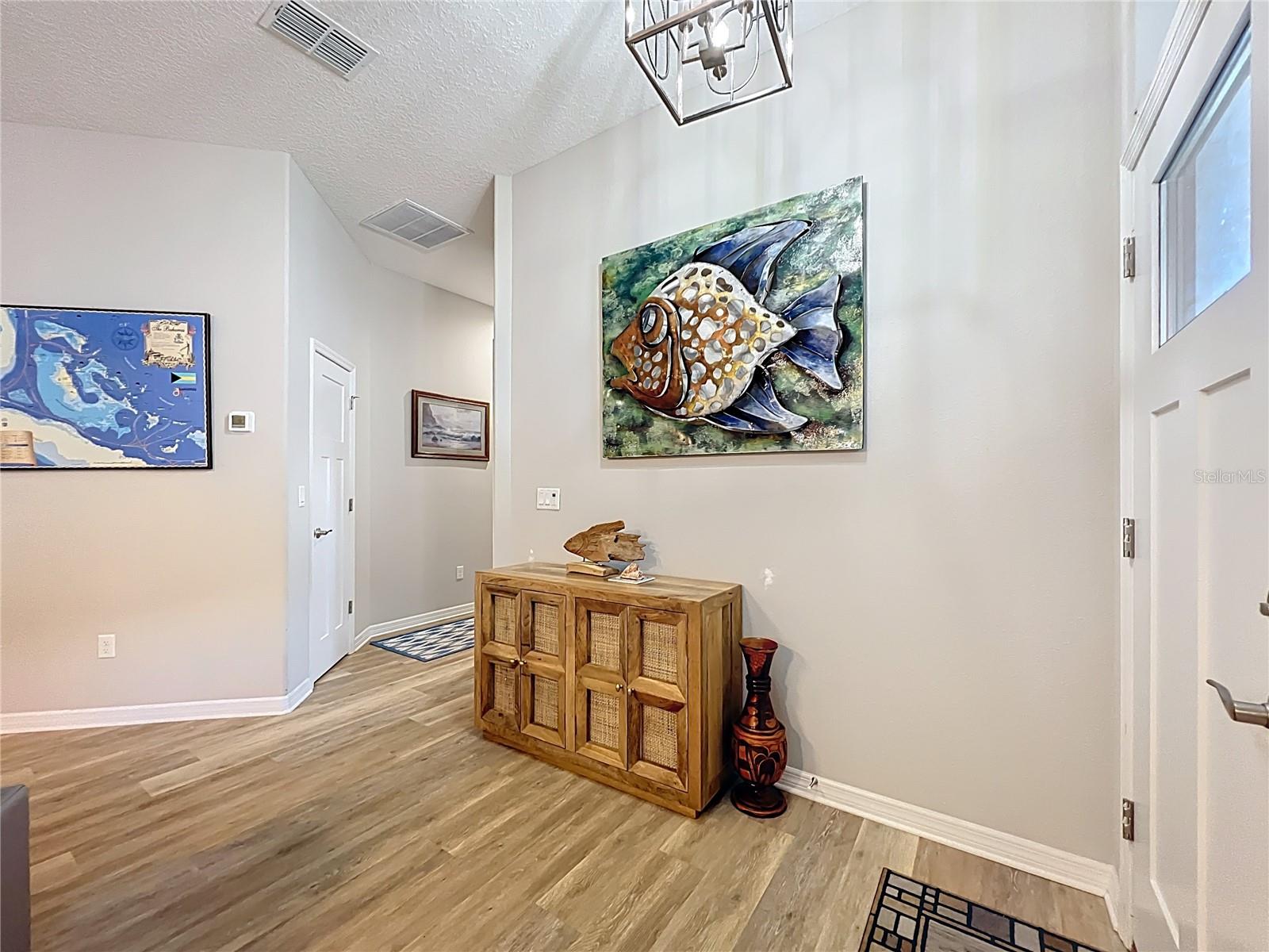 Image 6 of 45 For 8 Deer Court 15