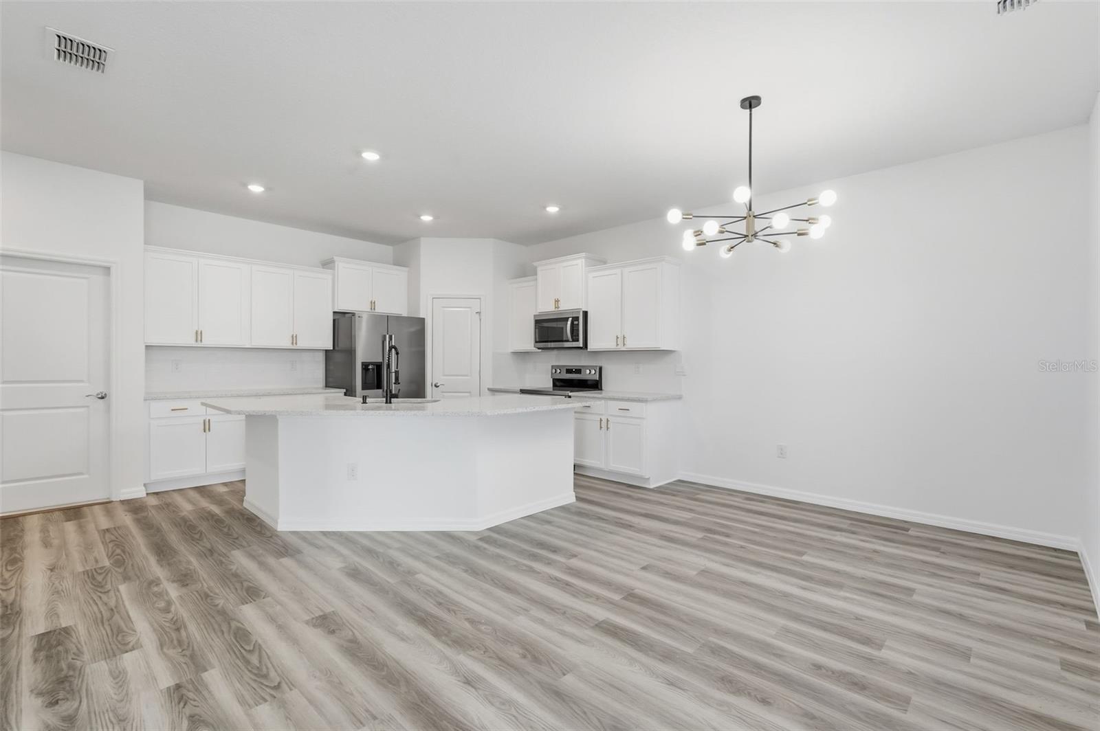 Image 20 of 43 For 31434 Paper Birch Street