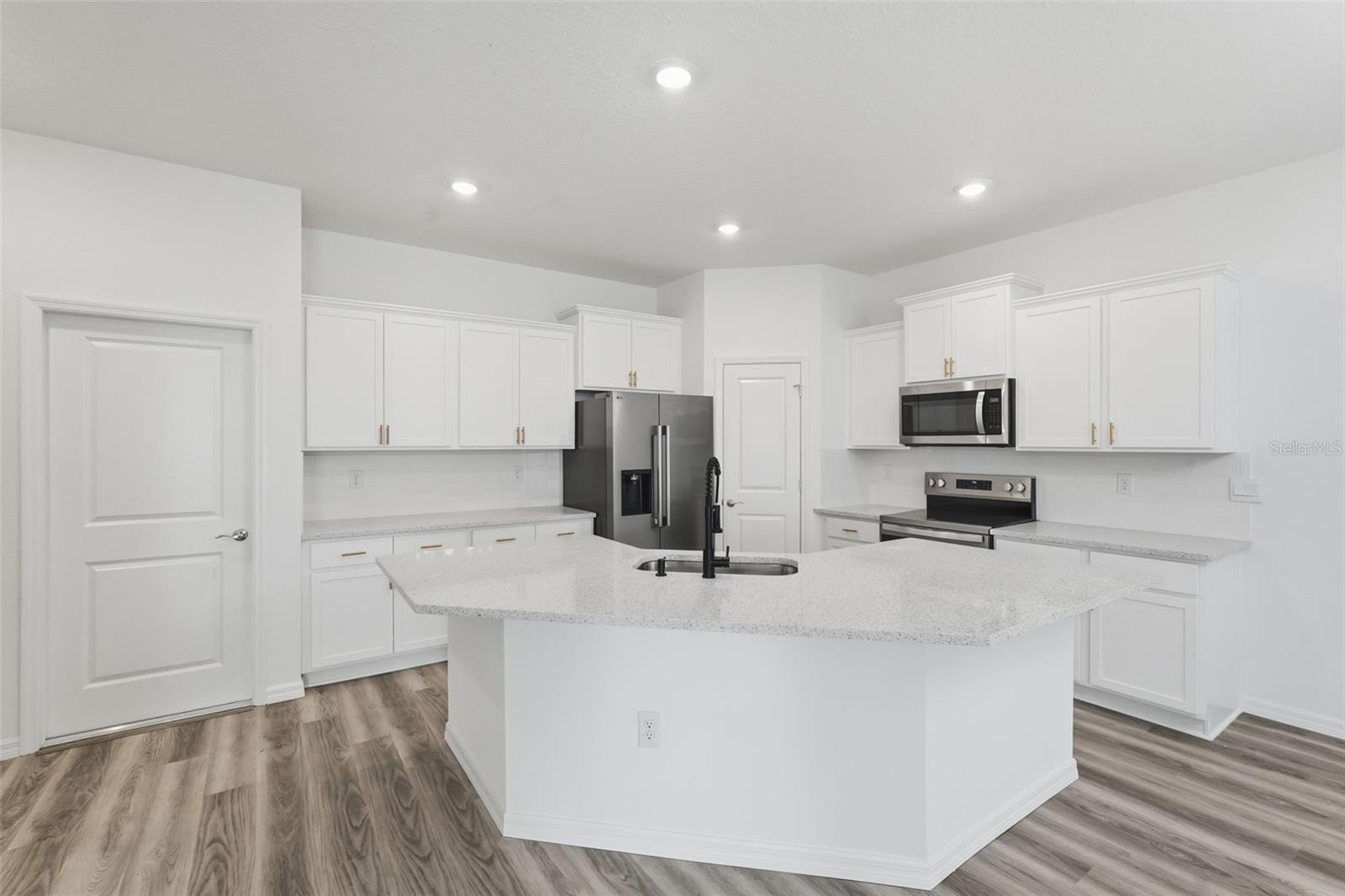 Image 22 of 43 For 31434 Paper Birch Street