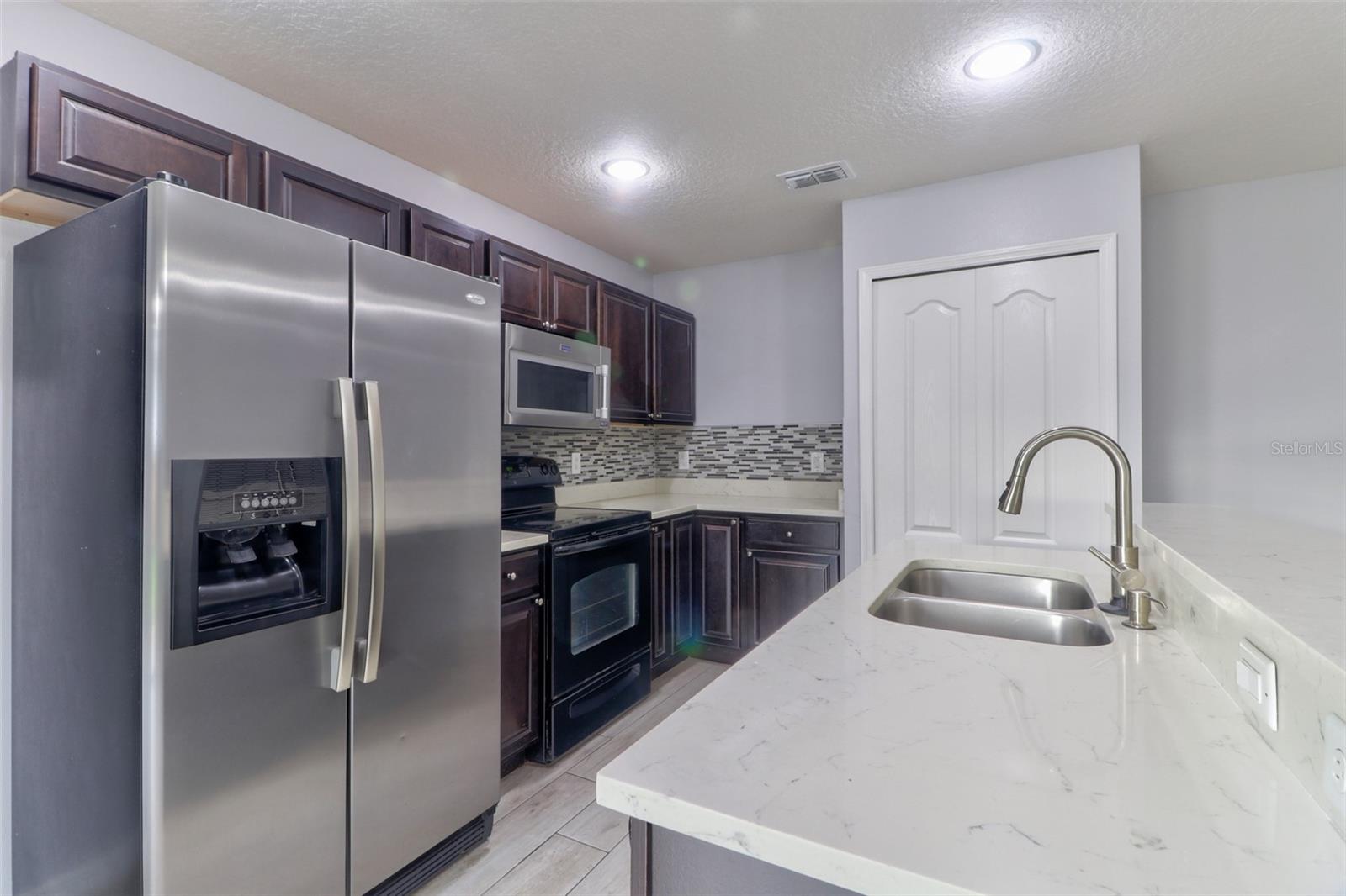 Image 5 of 29 For 4441 Ashburn Square Drive