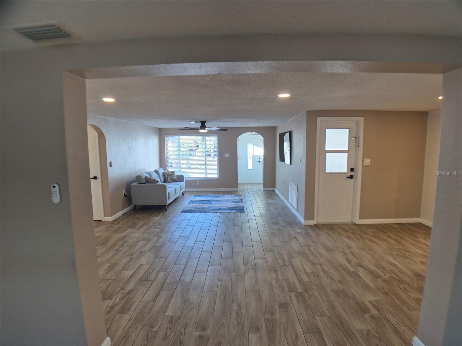 Image 6 of 26 For 7014 Ingleside Drive