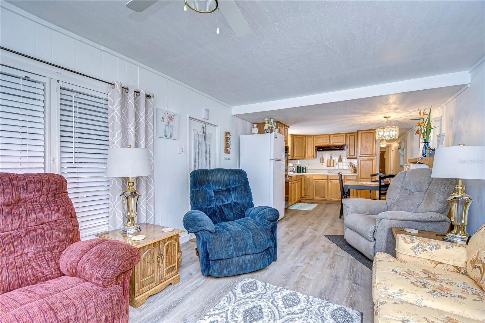 Image 6 of 48 For 38541 Windflower Avenue
