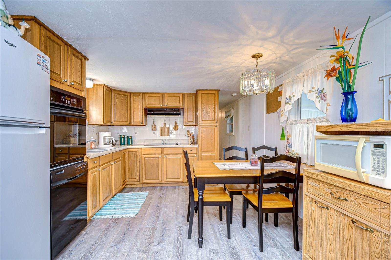 Image 8 of 48 For 38541 Windflower Avenue