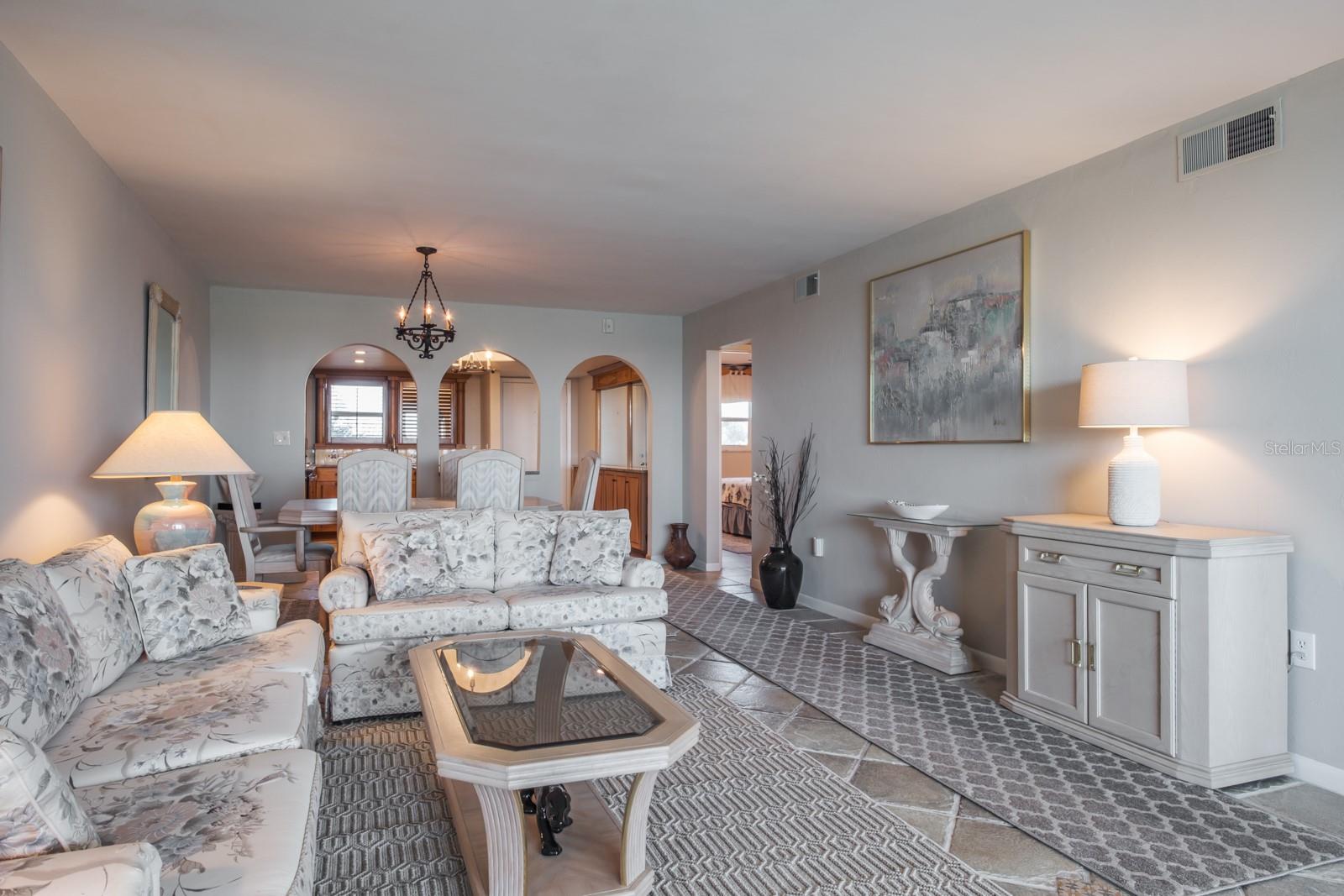 Image 15 of 50 For 5575 Gulf Boulevard 238