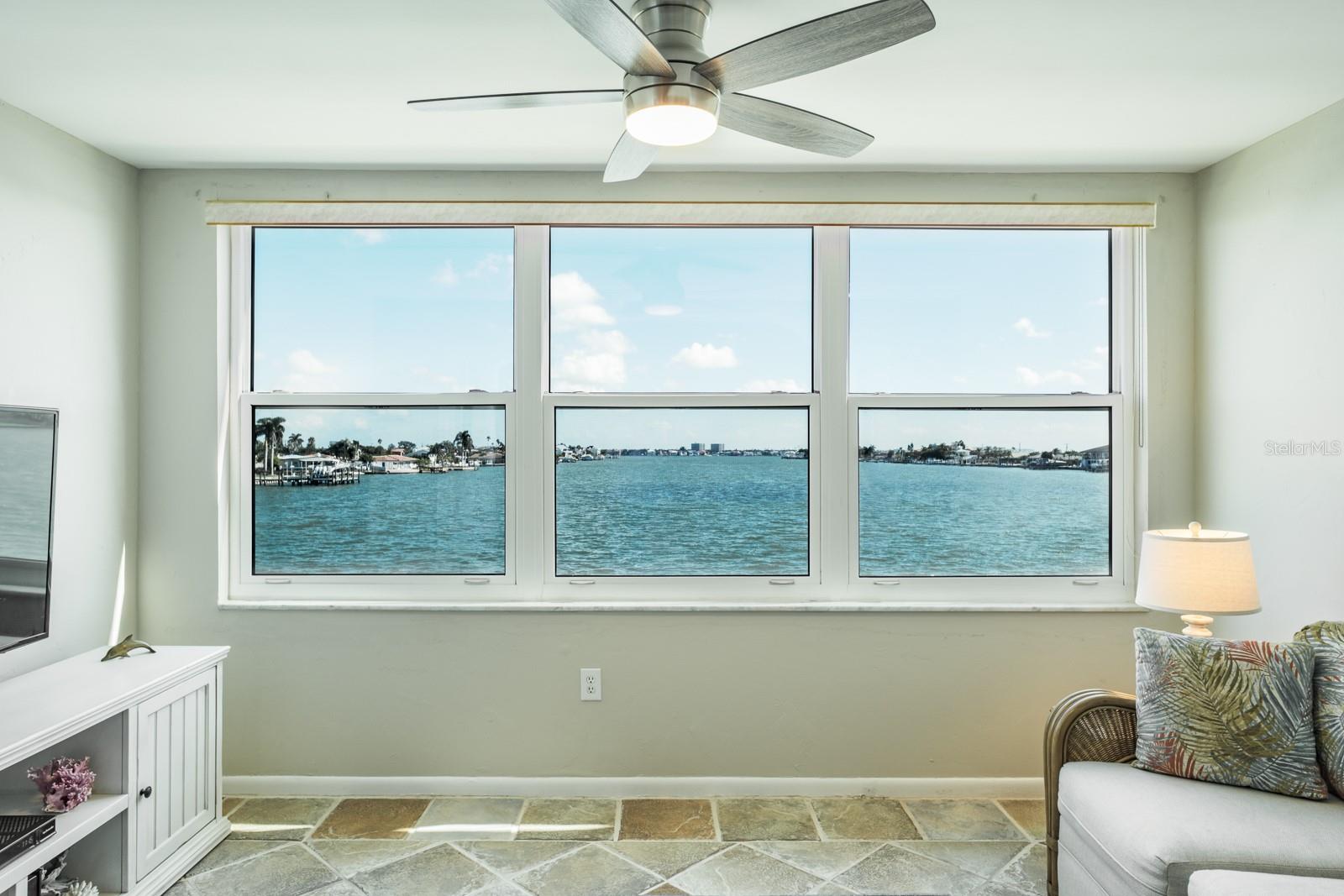 Image 16 of 50 For 5575 Gulf Boulevard 238