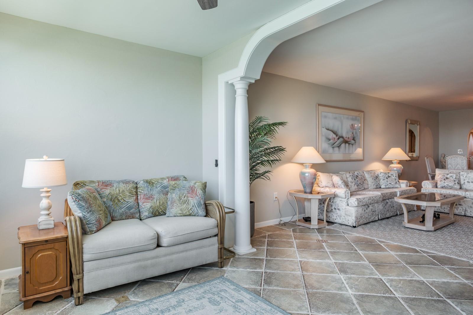 Image 19 of 50 For 5575 Gulf Boulevard 238