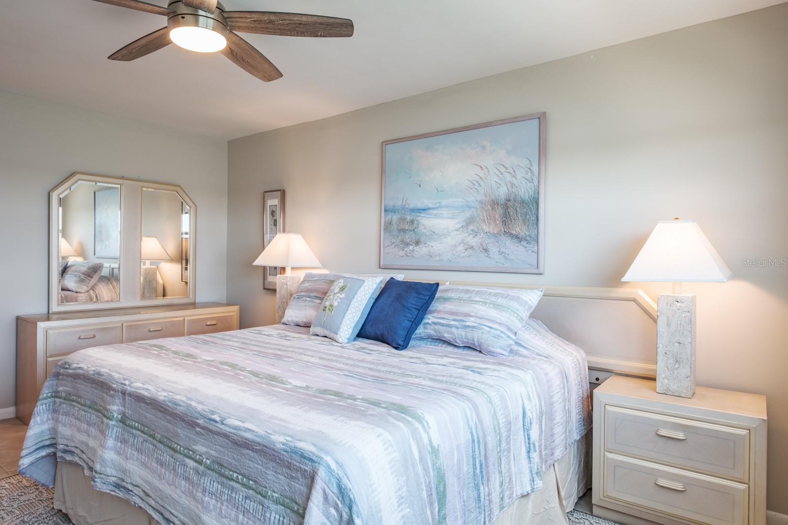 Image 23 of 50 For 5575 Gulf Boulevard 238