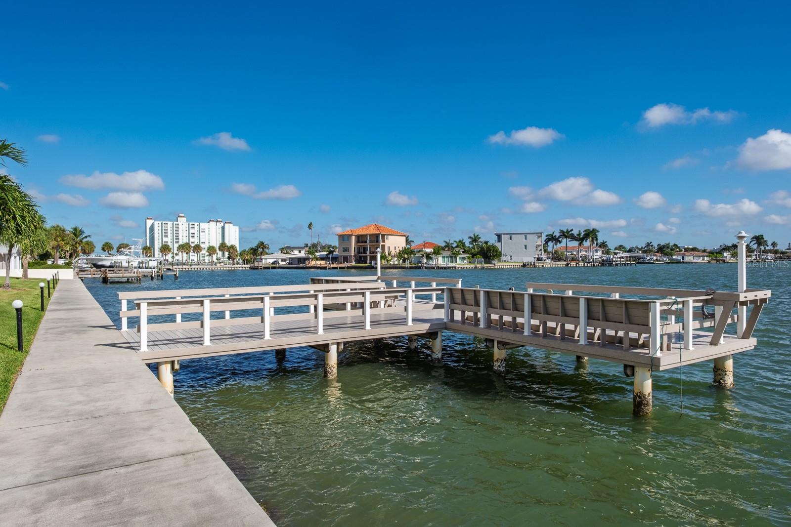 Image 36 of 50 For 5575 Gulf Boulevard 238