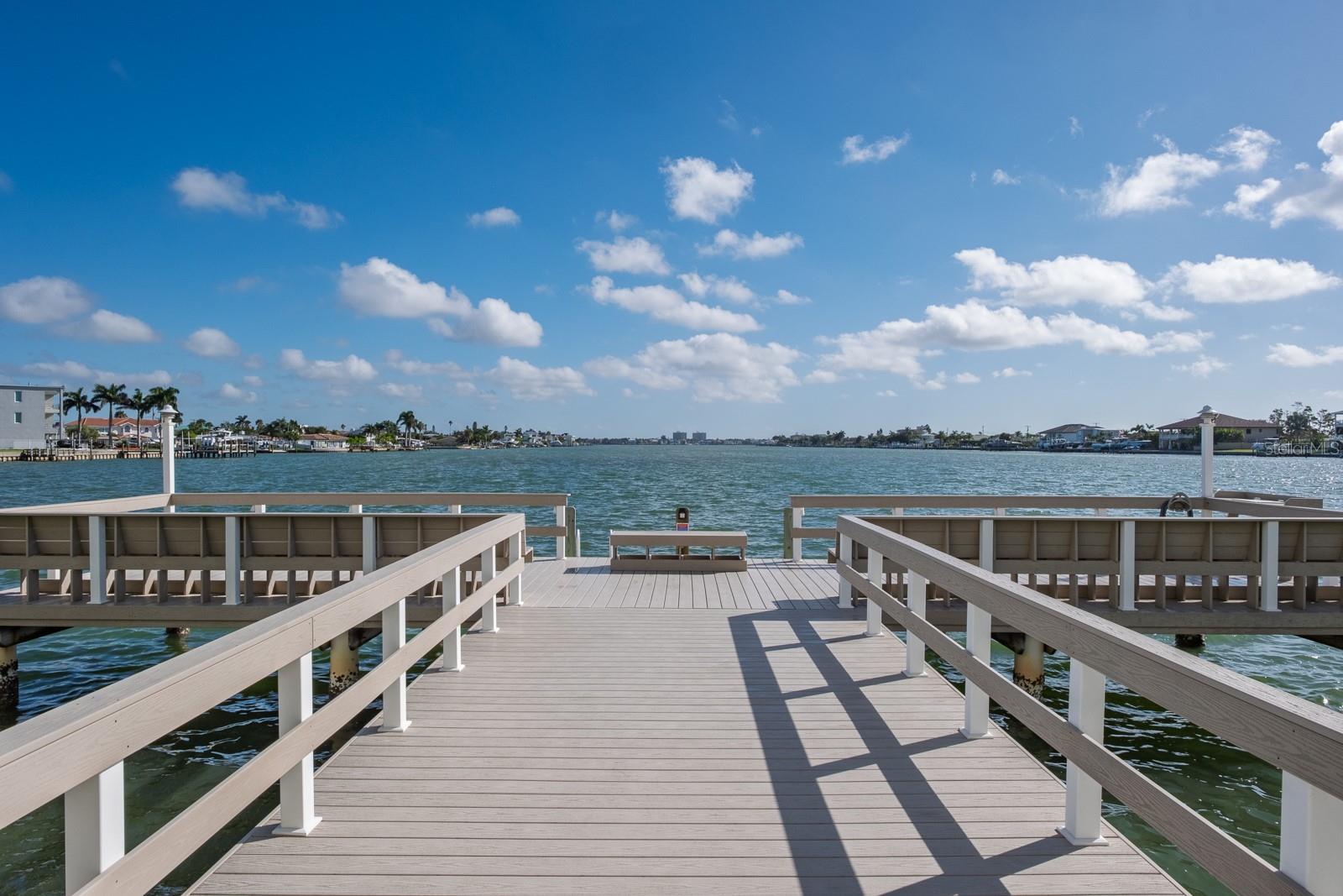 Image 37 of 50 For 5575 Gulf Boulevard 238