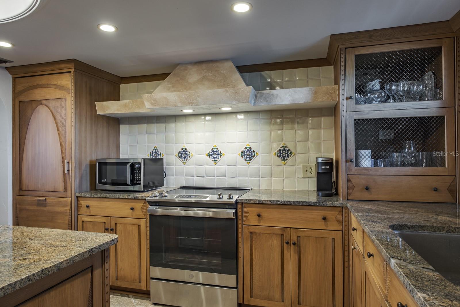 Image 8 of 50 For 5575 Gulf Boulevard 238