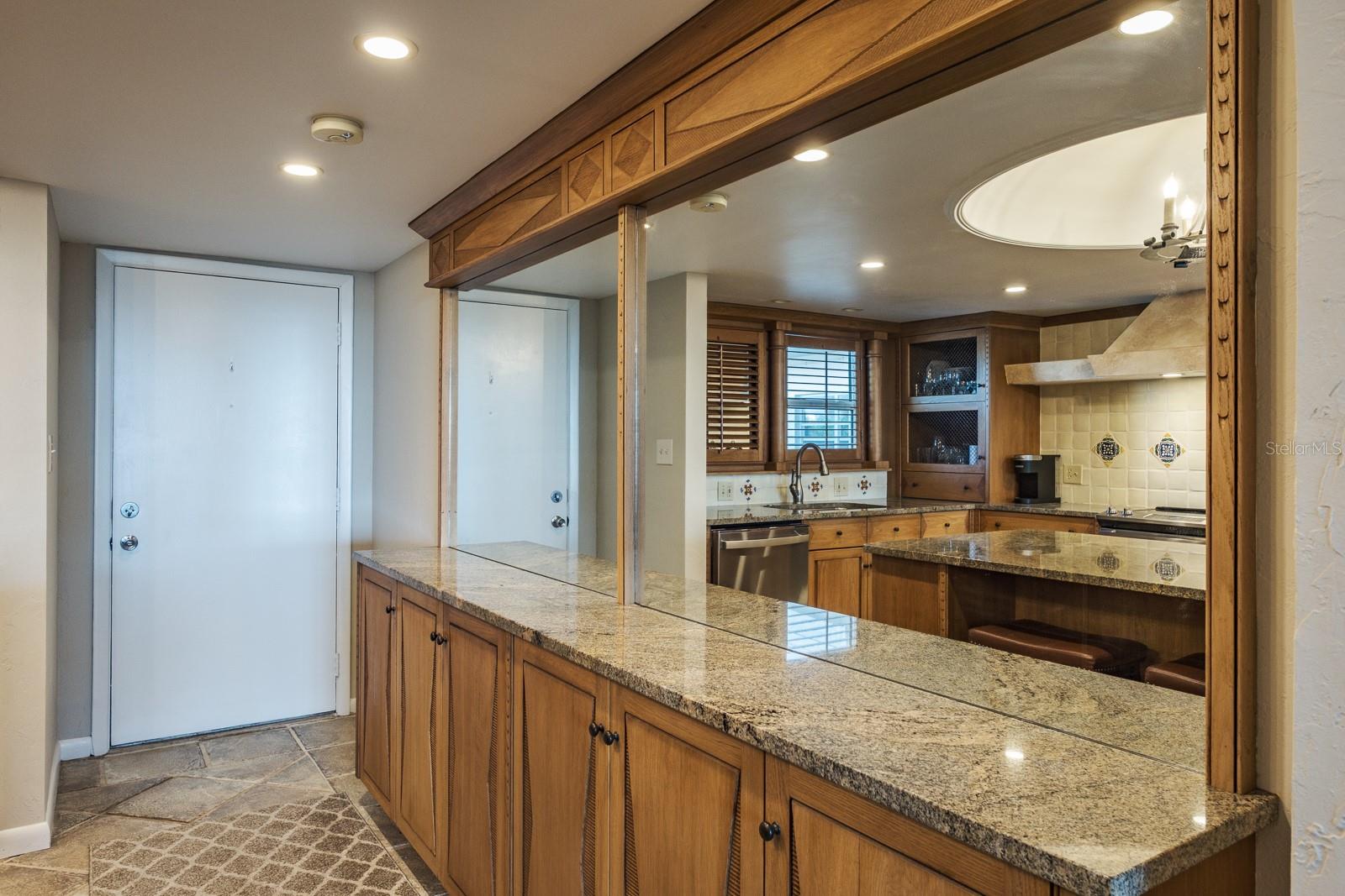 Image 9 of 50 For 5575 Gulf Boulevard 238