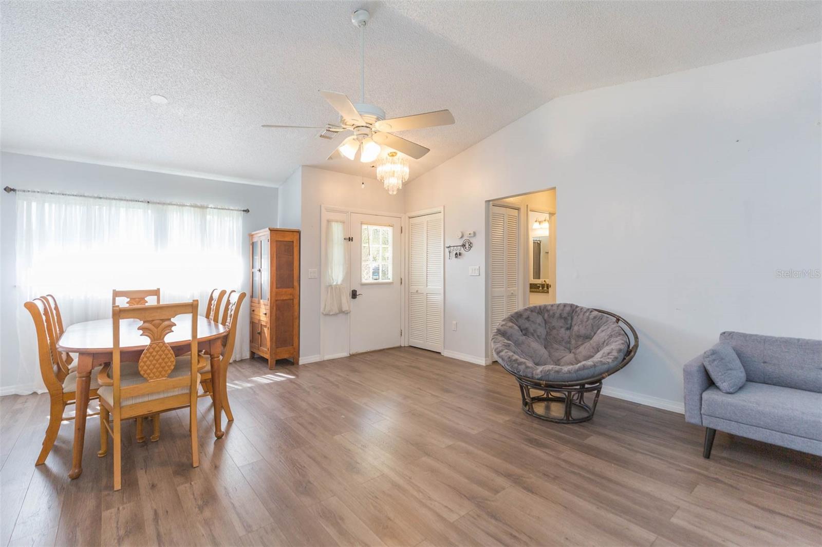 Image 8 of 51 For 13016 Club Drive