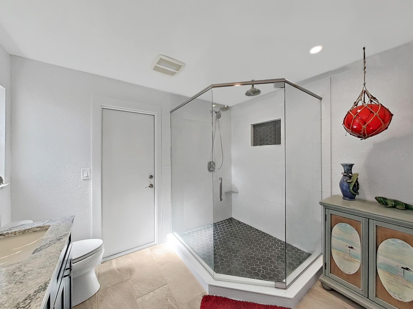 Image 21 of 52 For 11876 Walker Avenue