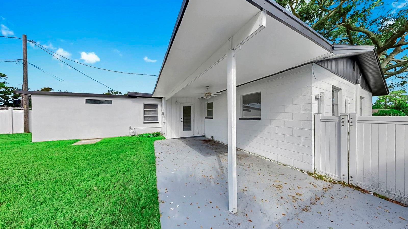 Listing photo id 32 for 730 Lynndale Street N