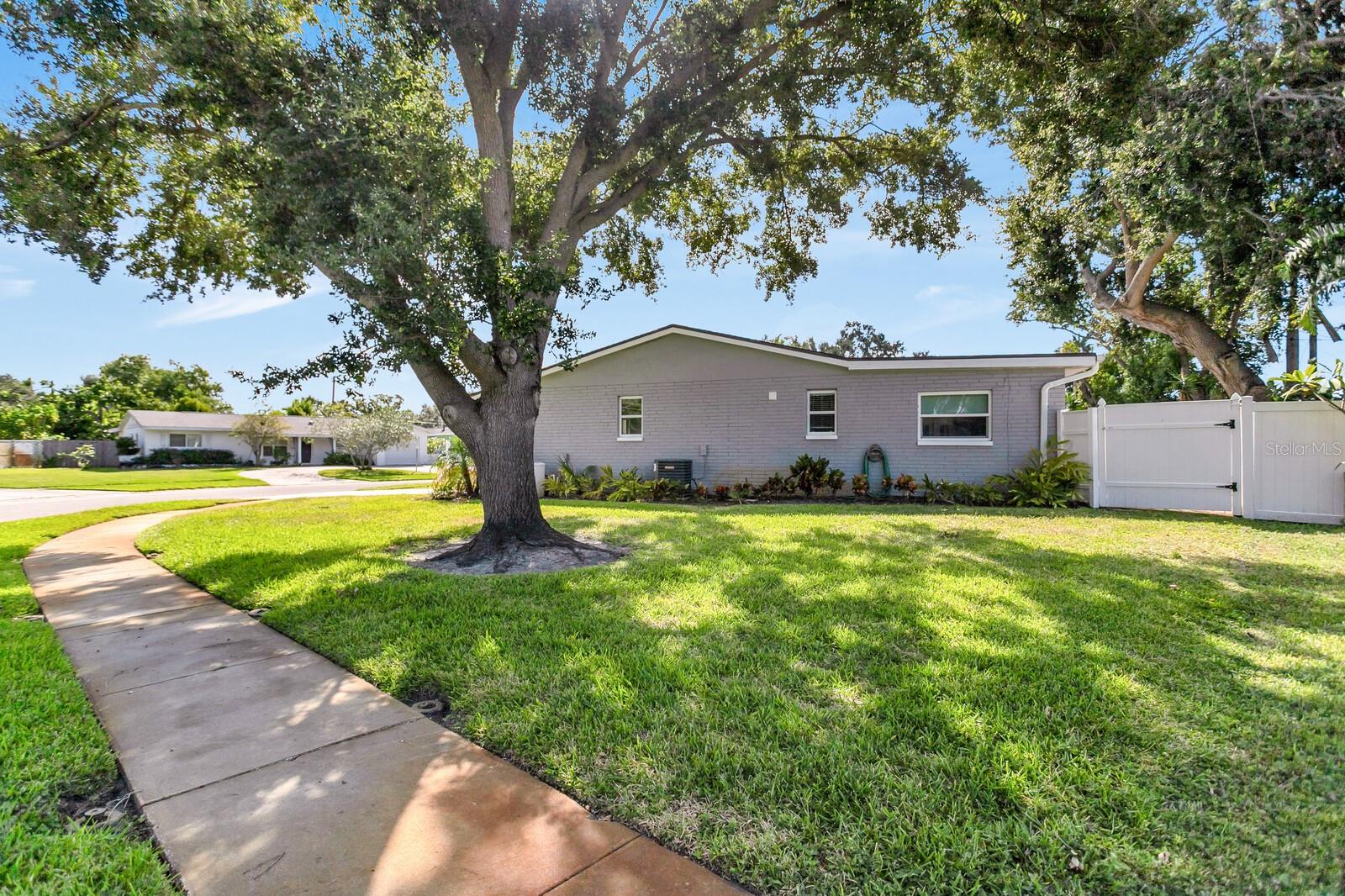 Image 14 of 39 For 2290 60th Way N